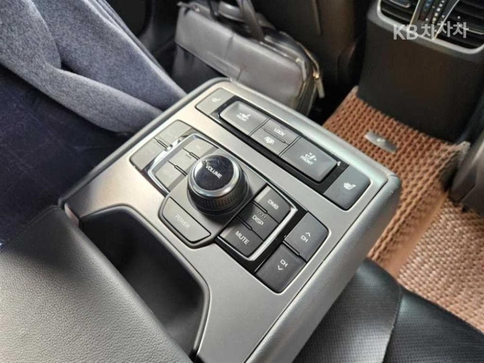 Хюндай ДженезисDHG380 Престиж AWD Стандартен - 6