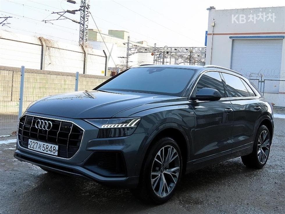Ауди Q8 3.0 50 Турбо Дизел Инжекция Quattro Premium - Image 1