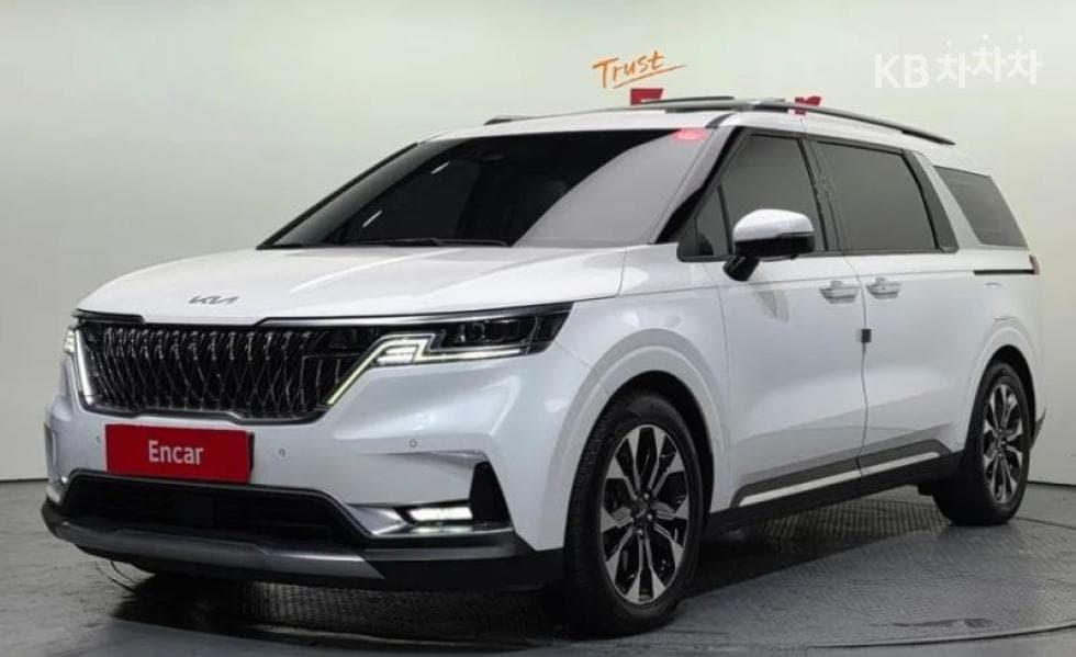 Киа Канивал 4-то поколение D2.2 7-местен (Лимузин) Signature - Image 1