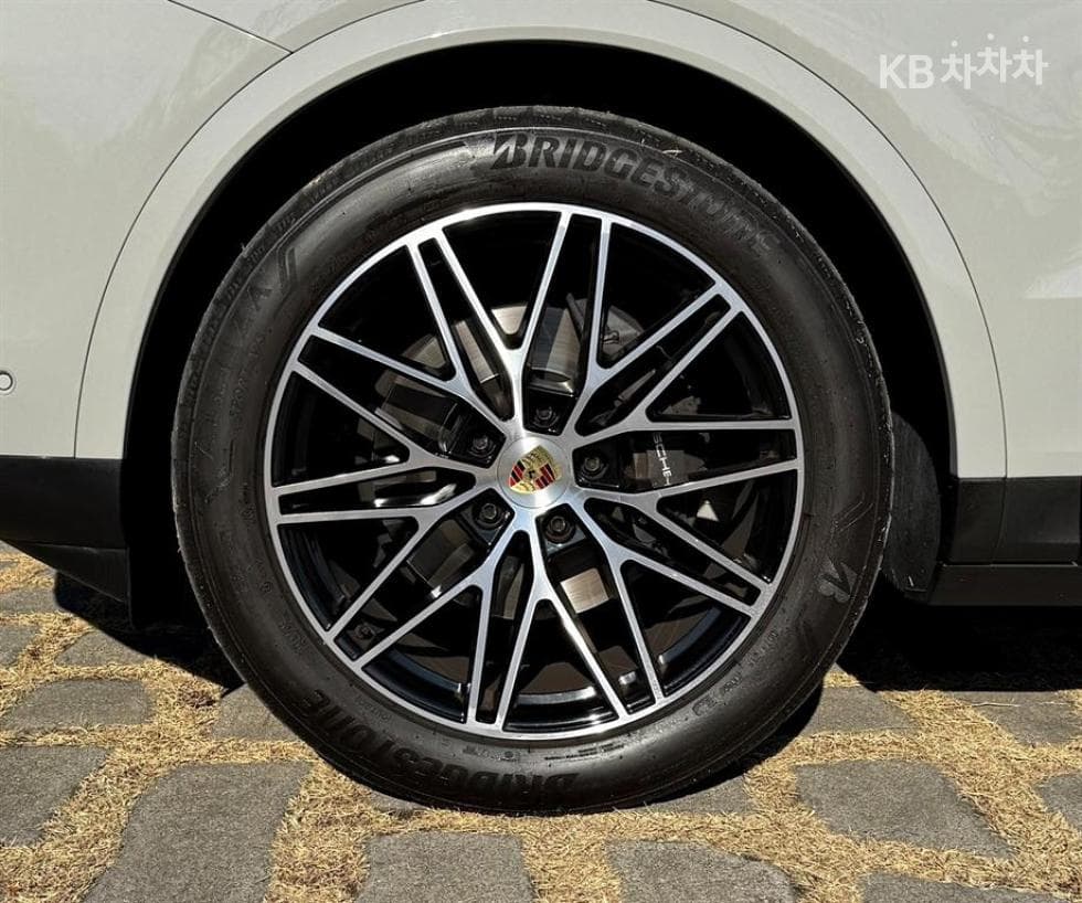 Porsche Cayenne(9Y0)3.0 Standard - 5