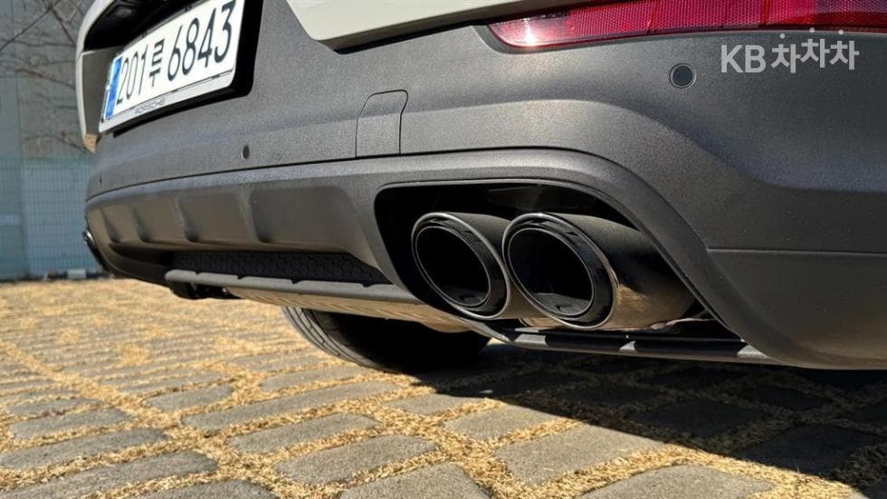 Porsche Cayenne(9Y0)3.0 Standard - 9
