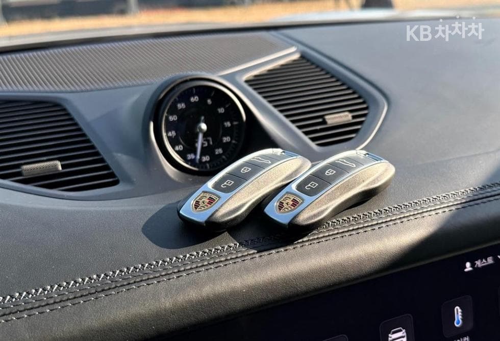Porsche Cayenne(9Y0)3.0 Standard - 10