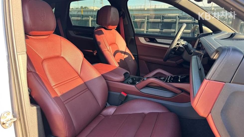 Porsche Cayenne(9Y0)3.0 Standard - 18
