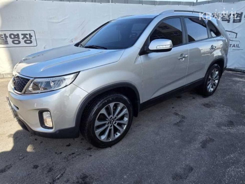 Kia NewSorentoR Diesel 2.0 2WD Trendy - Image 1