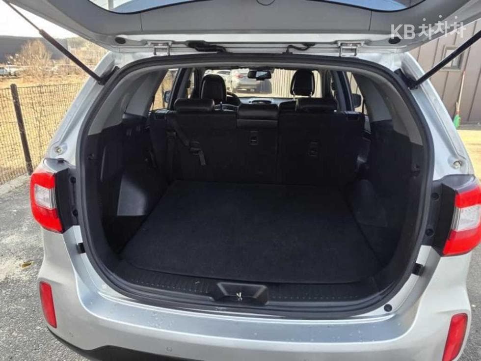 Kia NewSorentoRDiesel 2.0 2WD Trendy - 4