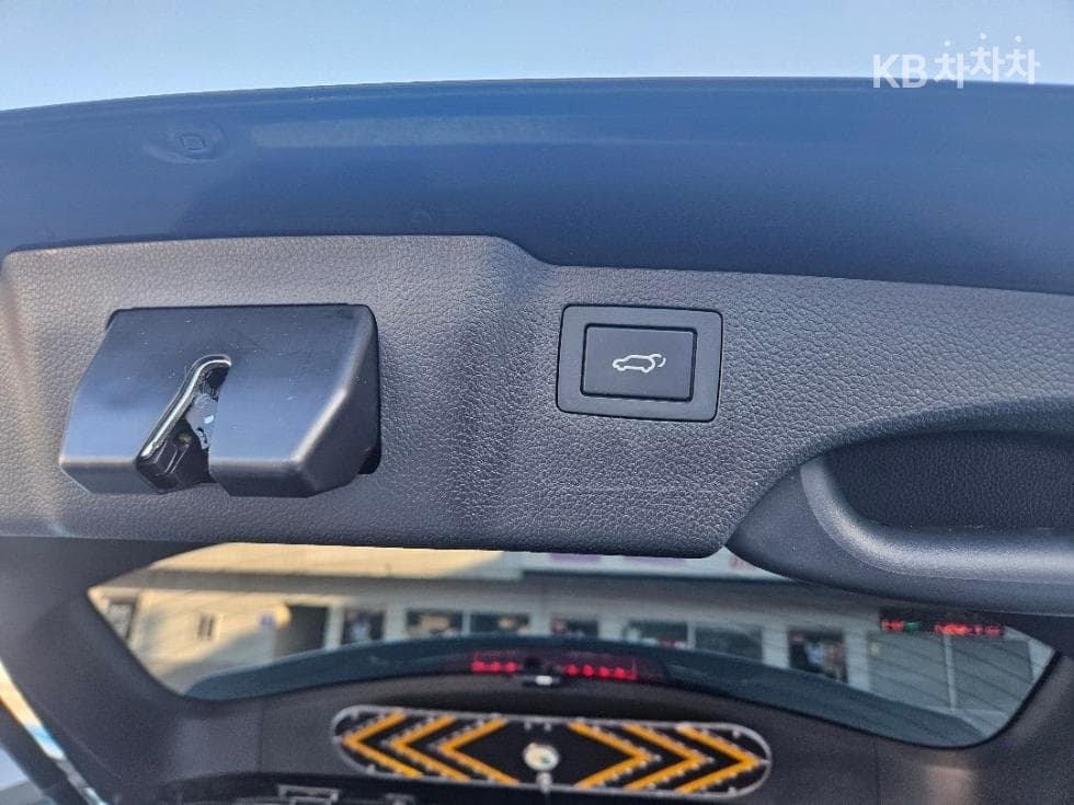 Хюндай Санта Фе The PrimeДизел Хонда R-двигател 2.0 дизел 2WD 7-местен (Лимузин) Exclusive 기본 - 12