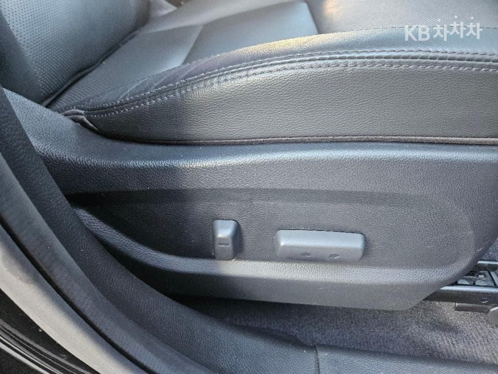 Хюндай Санта Фе The PrimeДизел Хонда R-двигател 2.0 дизел 2WD 7-местен (Лимузин) Exclusive 기본 - 14