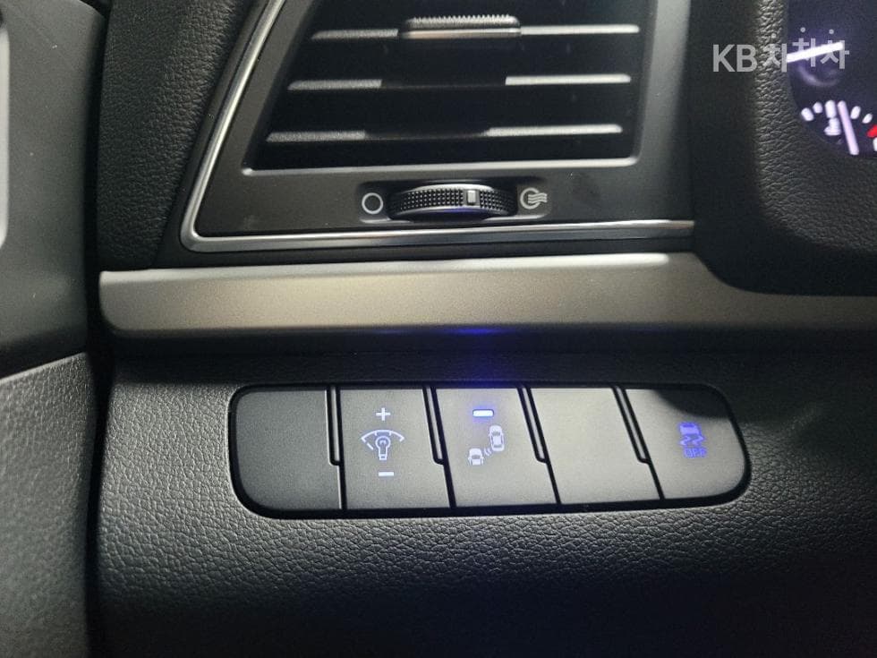 Хюндай Avante (Elantra)AD1.6 GDi Value Plus - 9