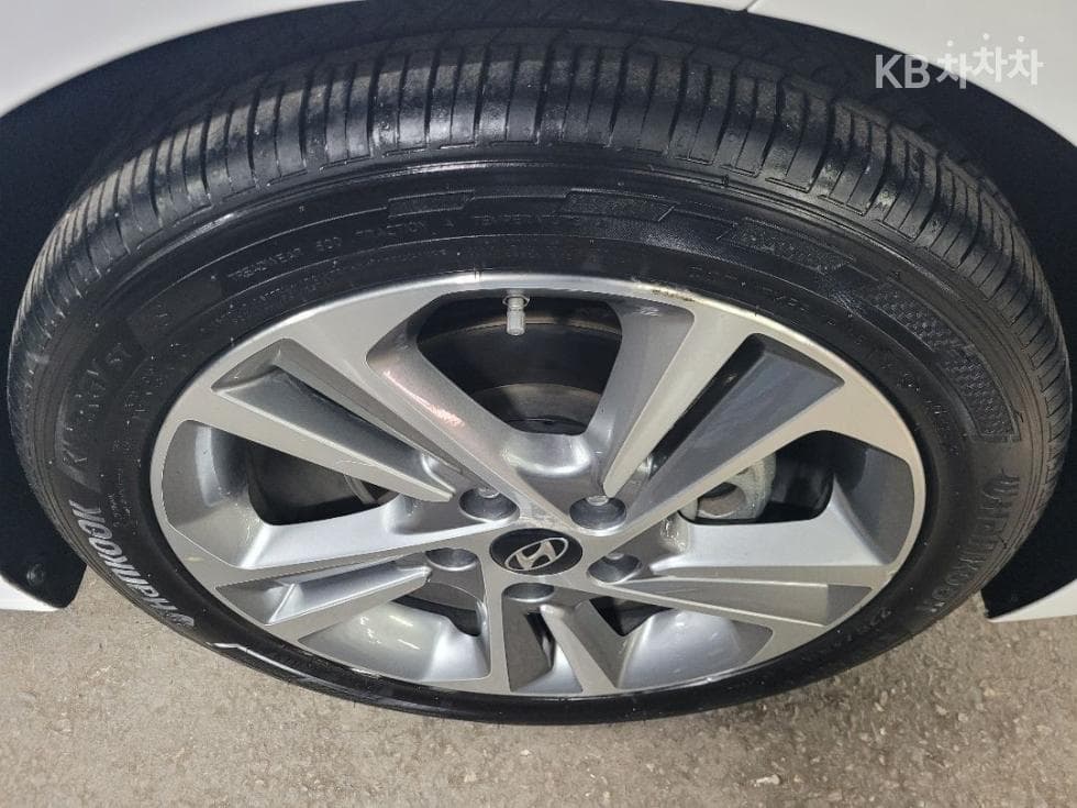 Хюндай Avante (Elantra)AD1.6 GDi Value Plus - 15