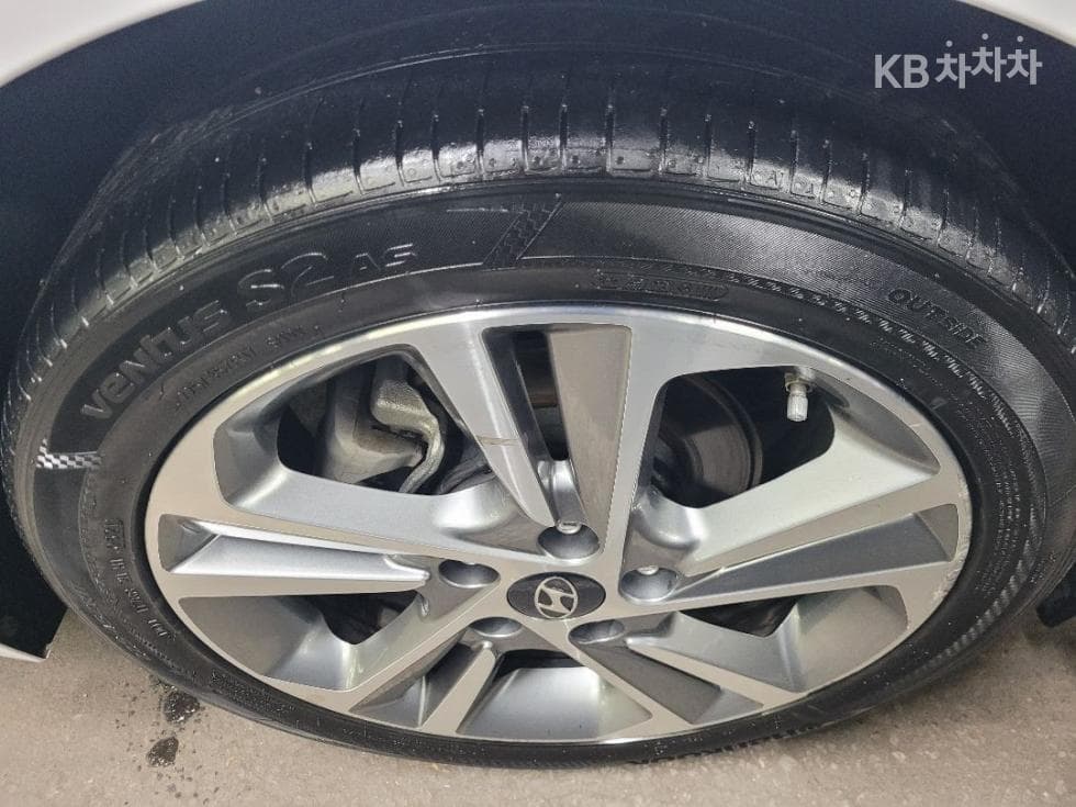 Хюндай Avante (Elantra)AD1.6 GDi Value Plus - 18