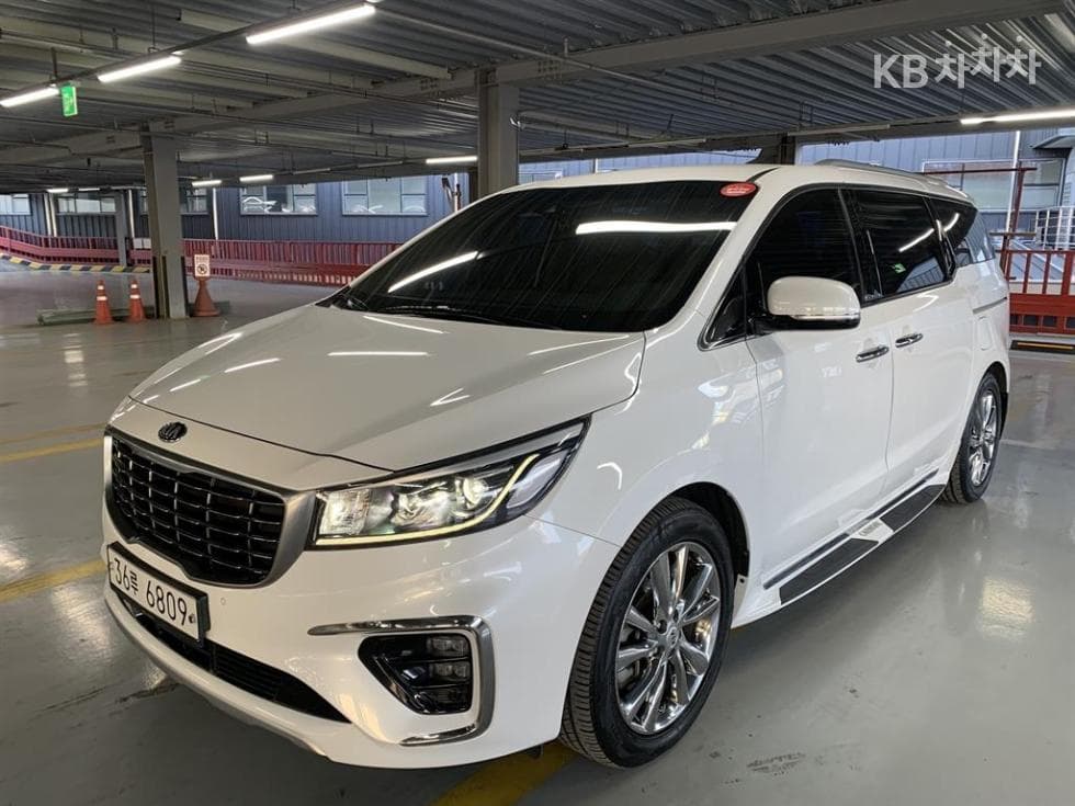 Киа The New (фейслифт) Канивал 9-местен 2.2 Дизел Престиж - Image 1
