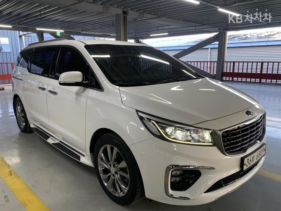 Киа The New (фейслифт) Канивал9-местен 2.2 Дизел Престиж - 6