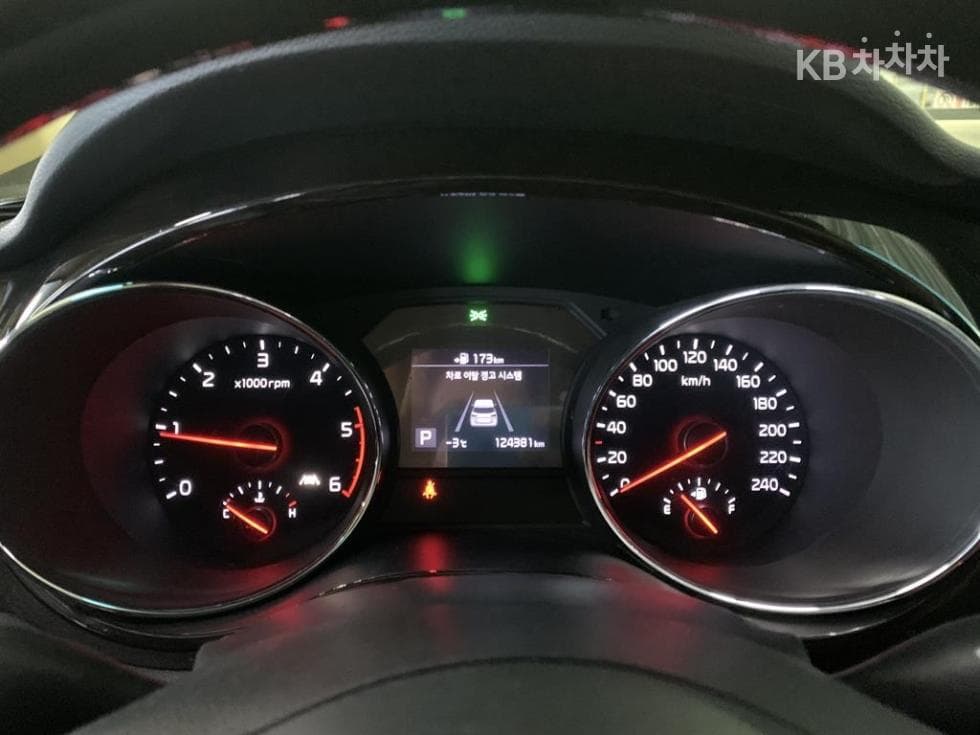 Киа The New (фейслифт) Канивал9-местен 2.2 Дизел Престиж - 7