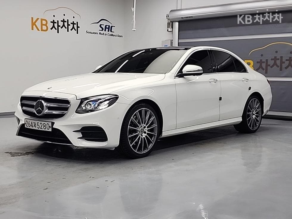 Mercedes-Benz E-Клас (W213) E350 4MATIC AMG Line - Image 1