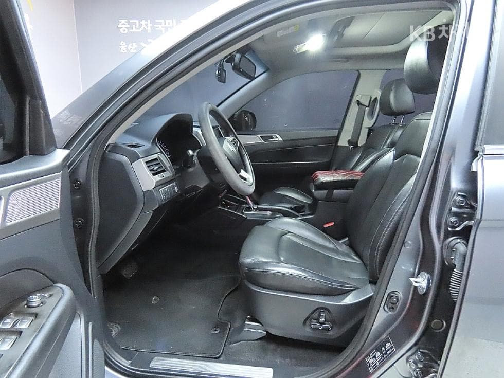 KG Mobility Rexton 스포츠2.2 4WD Noblesse - 10