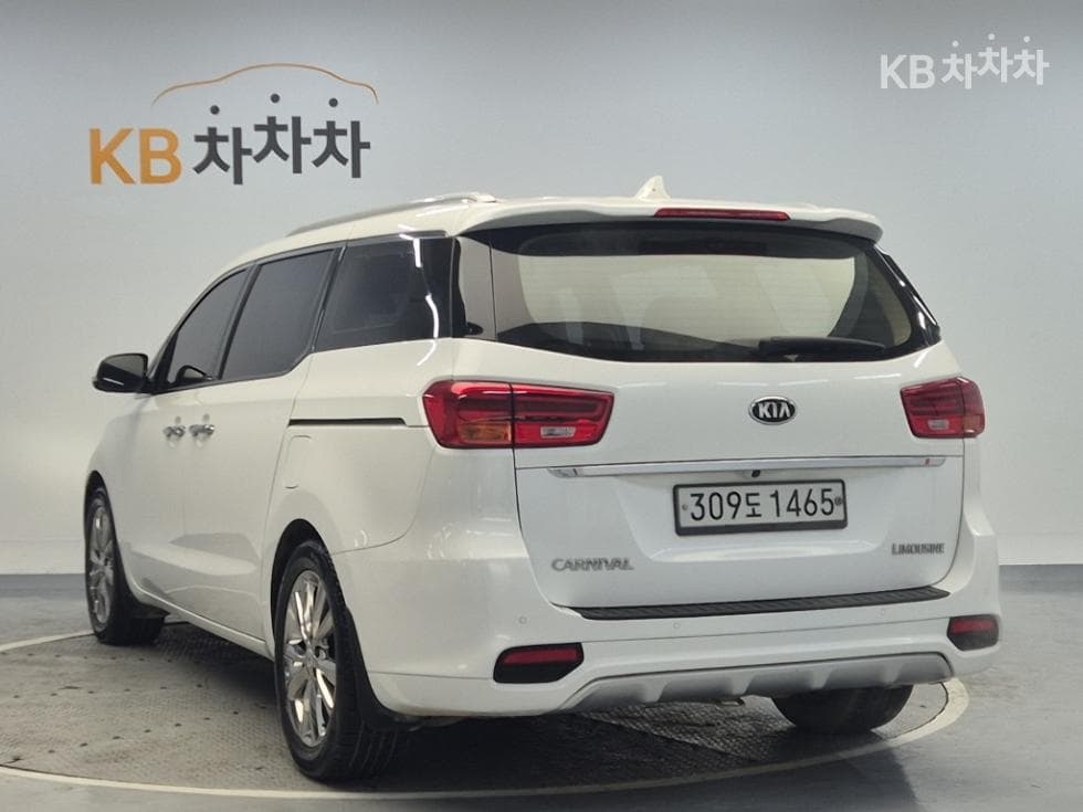 Киа The New (фейслифт) Канивал7-местен (Лимузин) 3.3 Бензин Лимузин President - 2