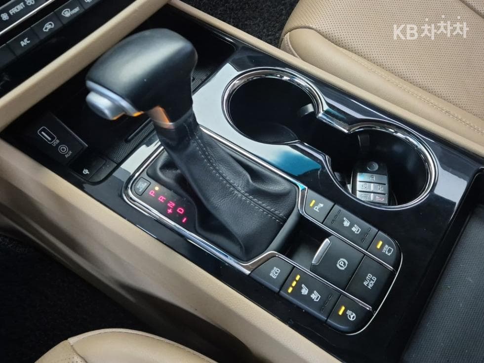 Киа The New (фейслифт) Канивал7-местен (Лимузин) 3.3 Бензин Лимузин President - 8