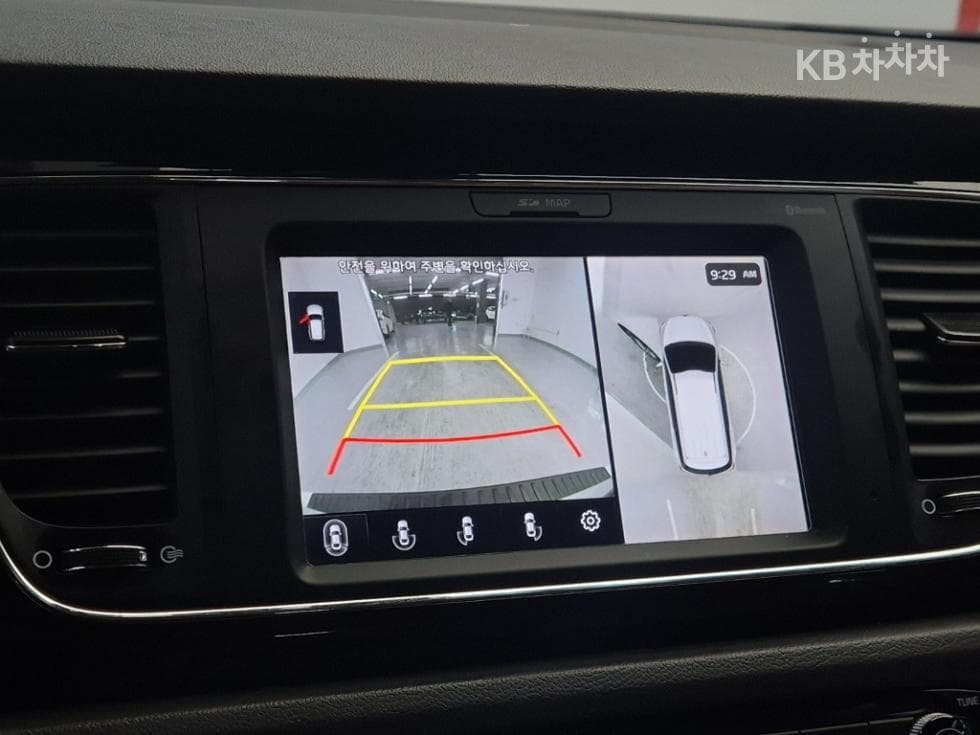 Киа The New (фейслифт) Канивал7-местен (Лимузин) 3.3 Бензин Лимузин President - 15