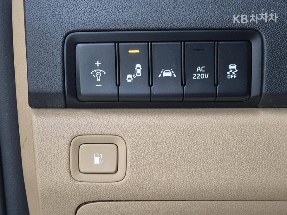 Киа The New (фейслифт) Канивал7-местен (Лимузин) 3.3 Бензин Лимузин President - 18