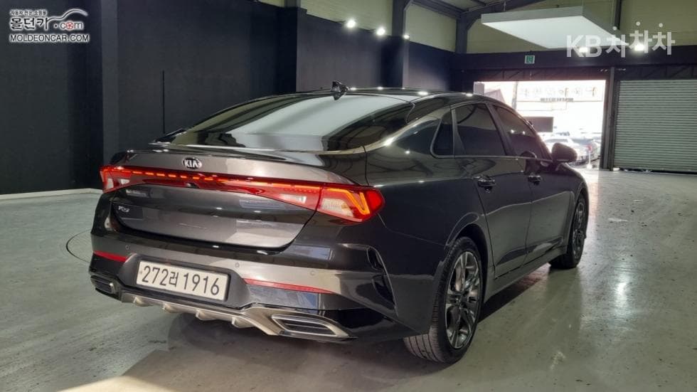 Киа K5 3-토 поколение2.0 Бензин Noblesse - 2