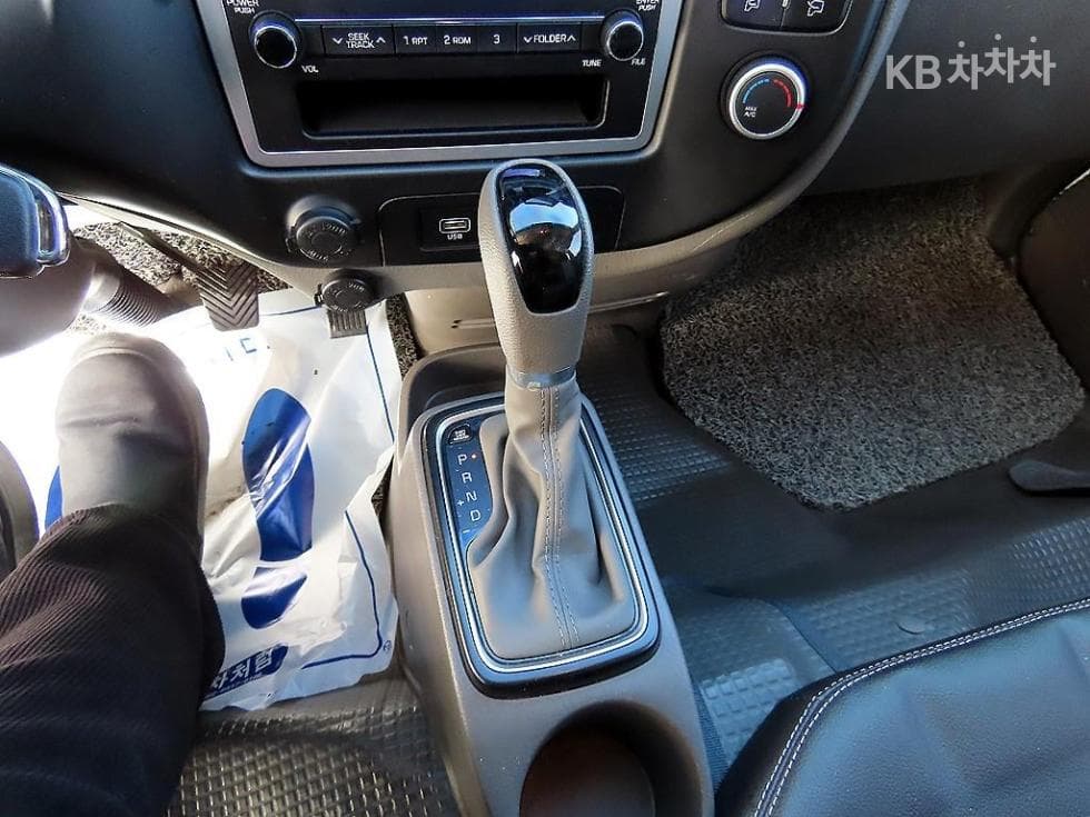 Хюндай Porter 2Удължено междуосие Super Cab Wing Body Ръчна PLUS - 11