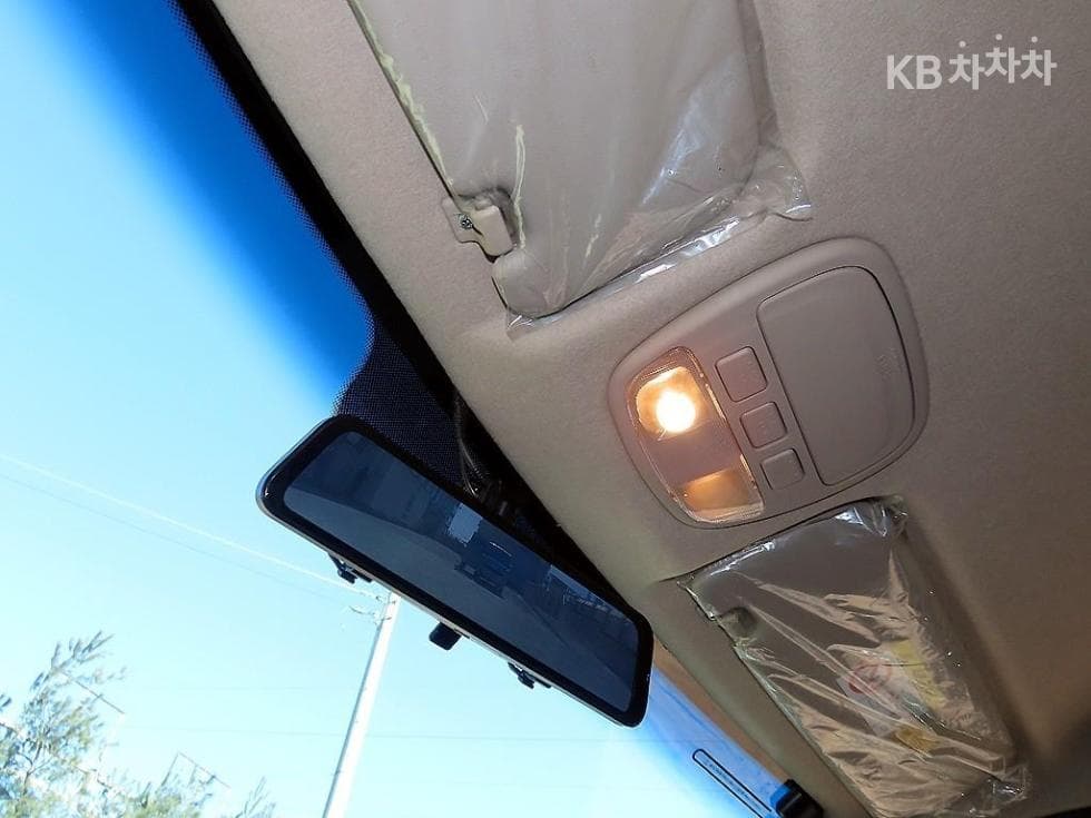 Хюндай Porter 2Удължено междуосие Super Cab Wing Body Ръчна PLUS - 18