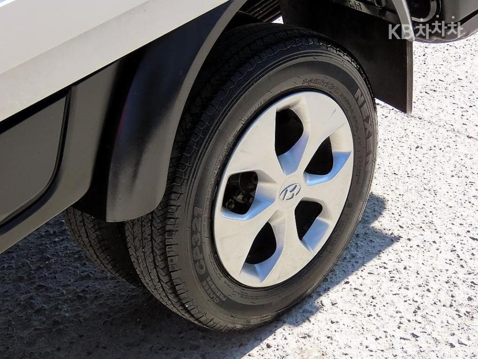 Хюндай Porter 2Удължено междуосие Super Cab Wing Body Ръчна PLUS - 20