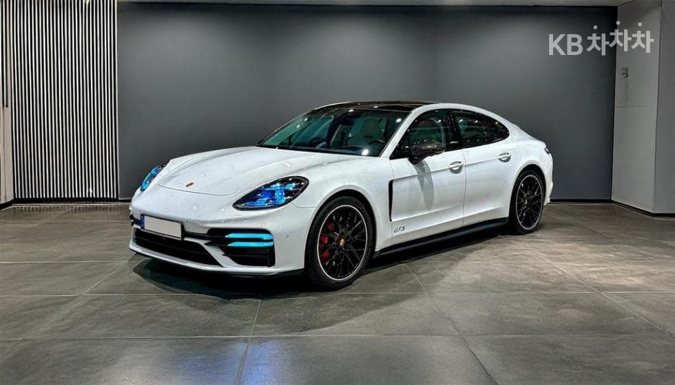 Porsche 파나메라 (971) 4.0 GTS Стандартен - Image 1