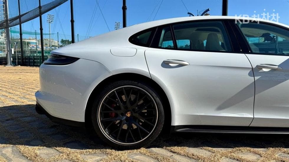 Porsche 파나메라 (971)4.0 GTS Standard - 6