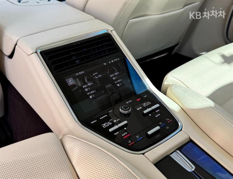 Porsche 파나메라 (971)4.0 GTS Standard - 18