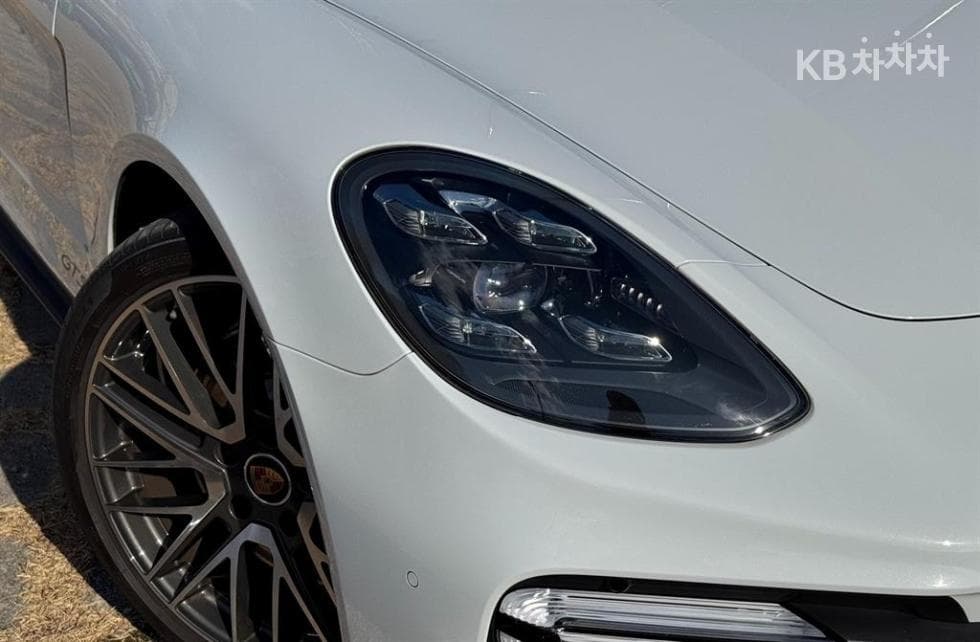 Porsche 파나메라 (971)4.0 GTS Standard - 6