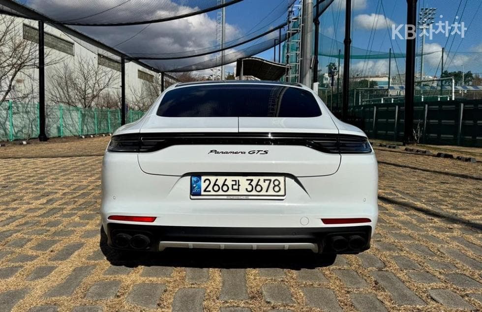 Porsche 파나메라 (971)4.0 GTS Standard - 8