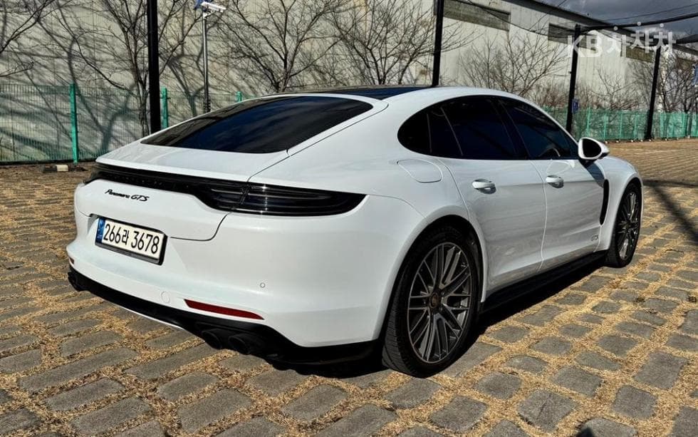 Porsche 파나메라 (971)4.0 GTS Standard - 9