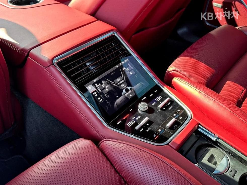 Porsche 파나메라 (971)4.0 GTS Standard - 18