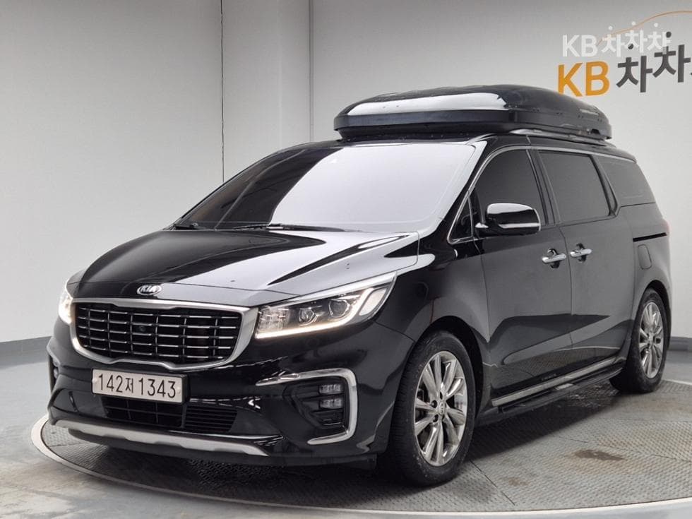 Kia The New (facelift) Carnival 7-seater (Limousine) 2.2 Diesel Limousine President - Image 1
