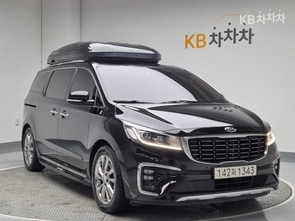 Kia The New (facelift) Carnival7-seater (Limousine) 2.2 Diesel Limousine President - 4