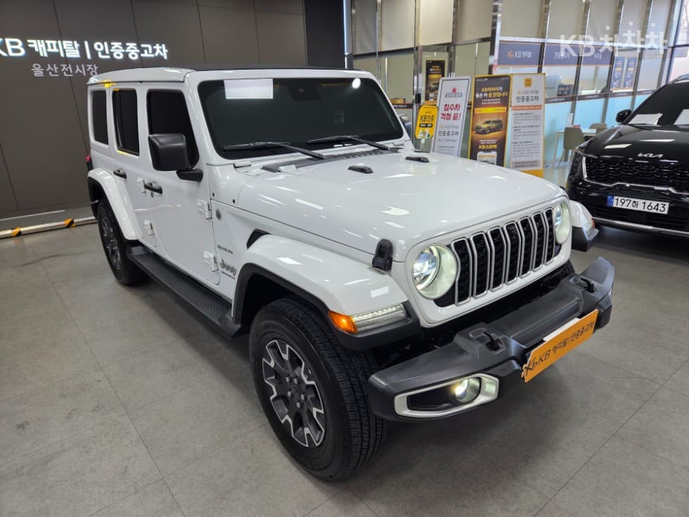 지프 랭글러 (JL)2.0 사하라 파워Top (Cargo) 4도어 Standard - 4