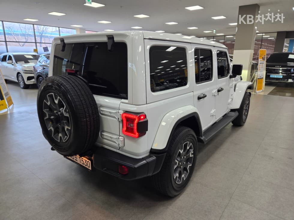 지프 랭글러 (JL)2.0 사하라 파워Top (Cargo) 4도어 Standard - 6