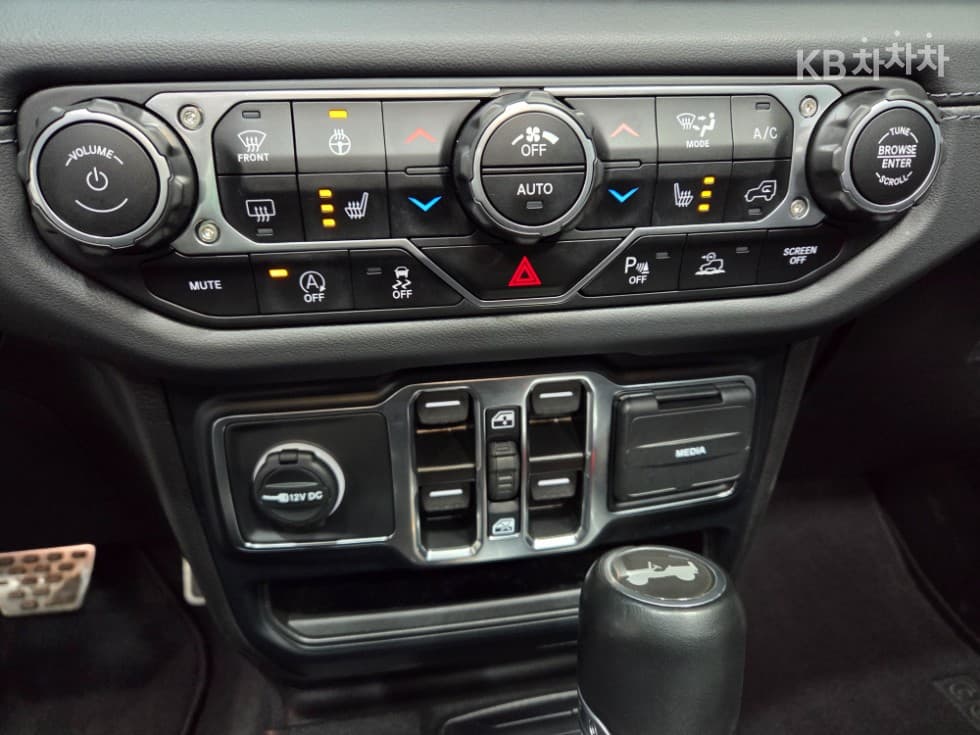 지프 랭글러 (JL)2.0 사하라 파워Top (Cargo) 4도어 Standard - 19