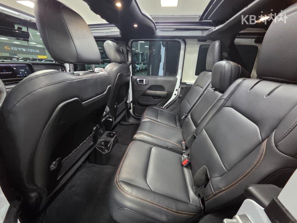 지프 랭글러 (JL)2.0 사하라 파워Top (Cargo) 4도어 Standard - 21