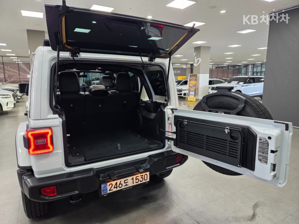 지프 랭글러 (JL)2.0 사하라 파워Top (Cargo) 4도어 Standard - 23