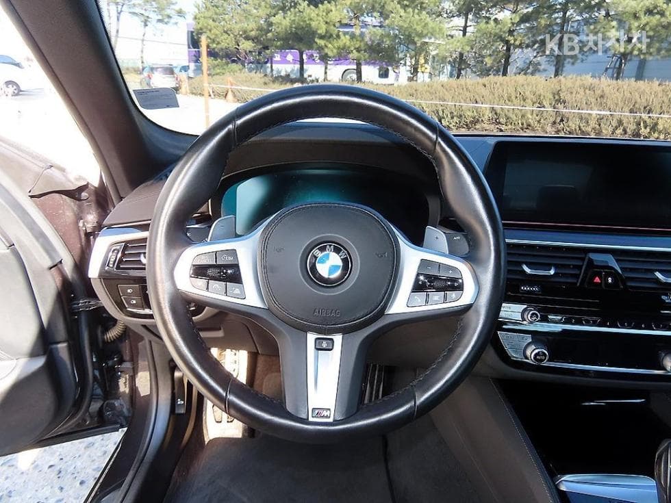 BMW 올New5 Series (G30)530i M Sport Plus - 8