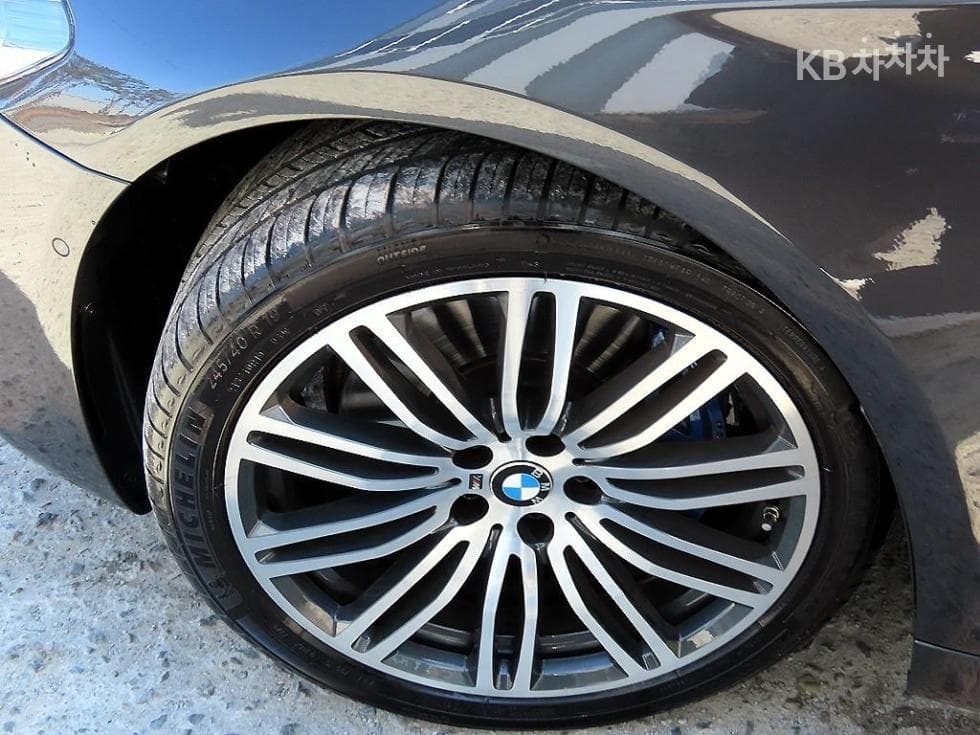 BMW 올New5 Series (G30)530i M Sport Plus - 20