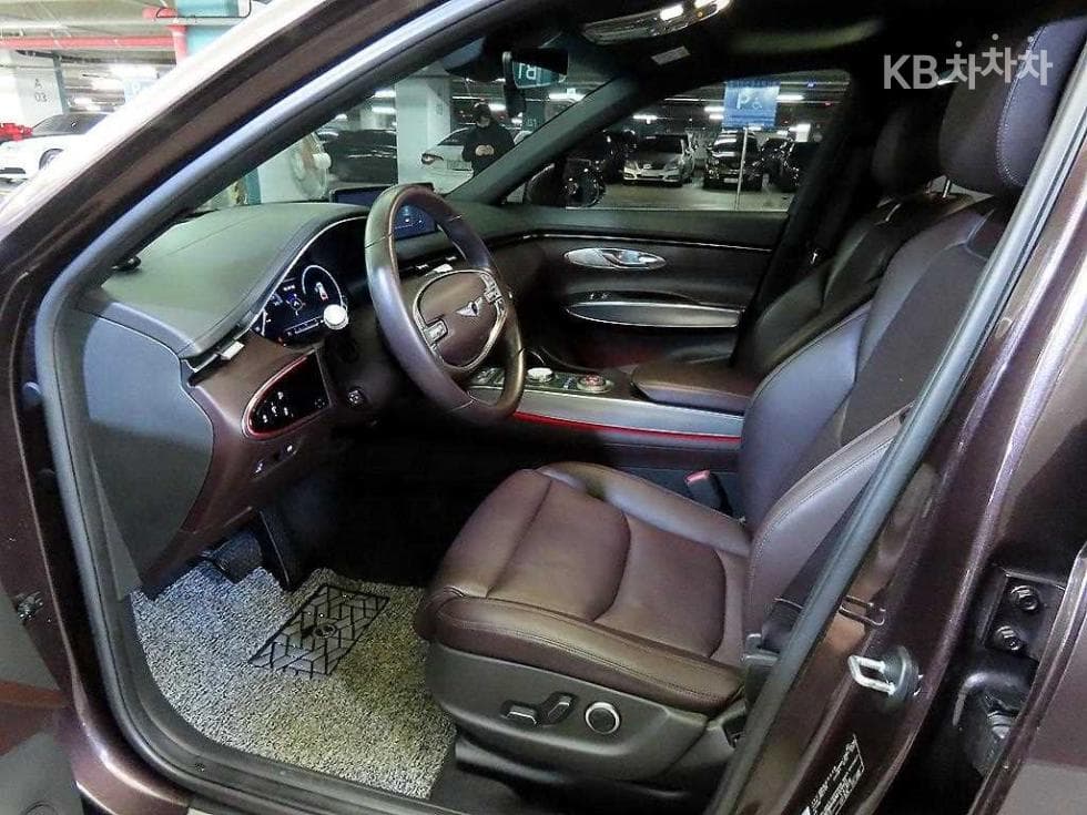 Genesis GV70 Gasoline 2.5T AWD - Image 1