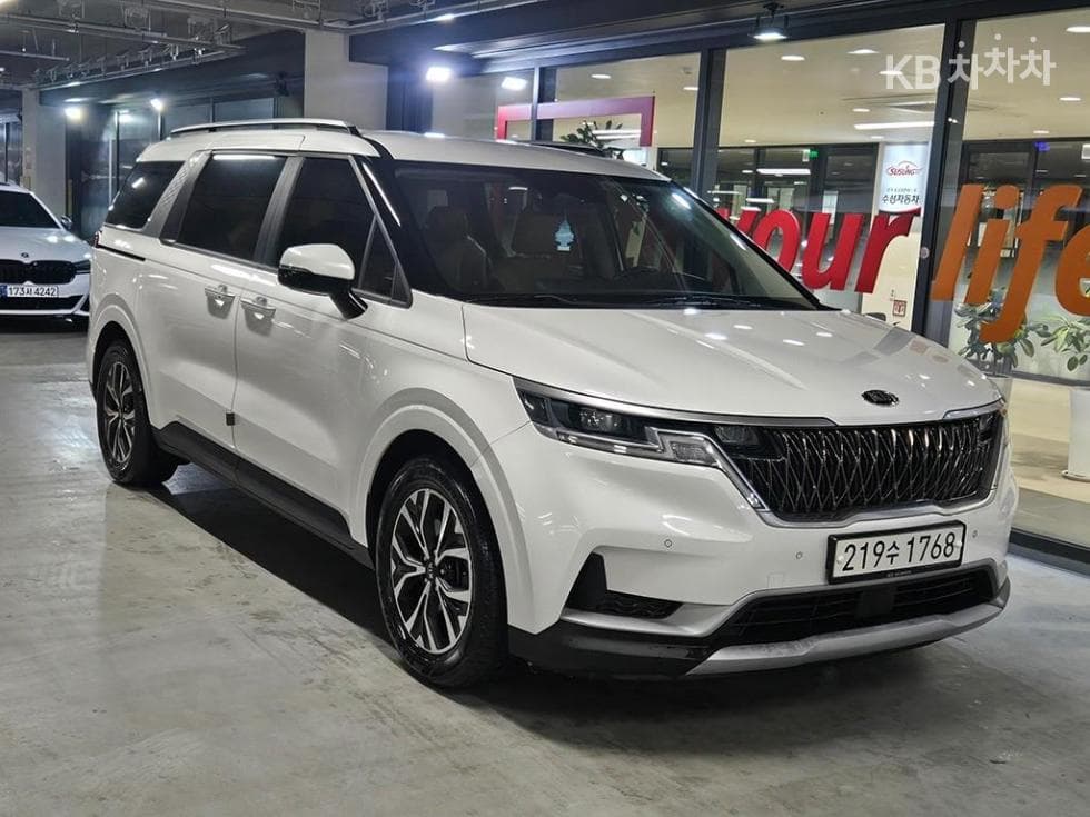 Киа Канивал 4-то поколение D2.2 9-местен Престиж - Image 1