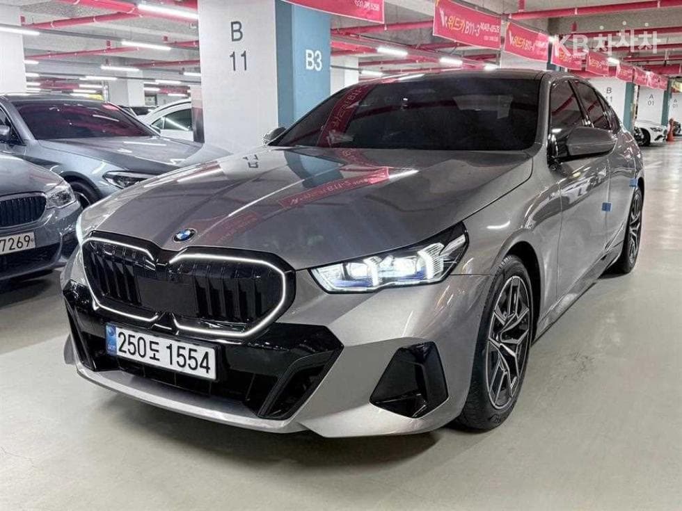 BMW New5 Series(G60) 520i M Sport - Image 1
