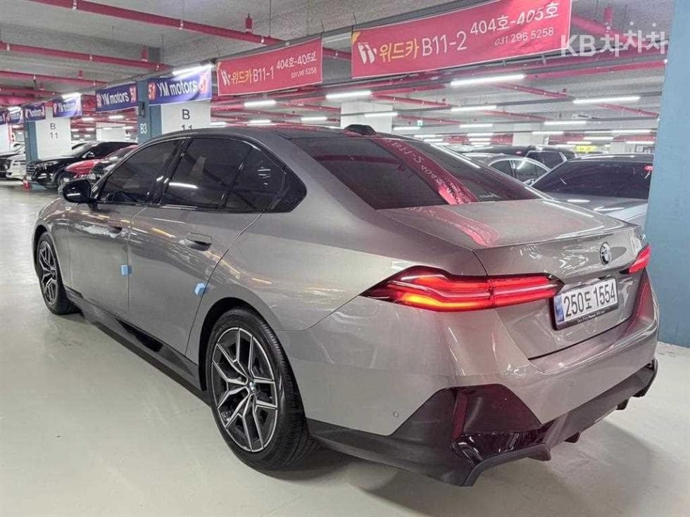 BMW New5 Series(G60)520i M Sport - 3