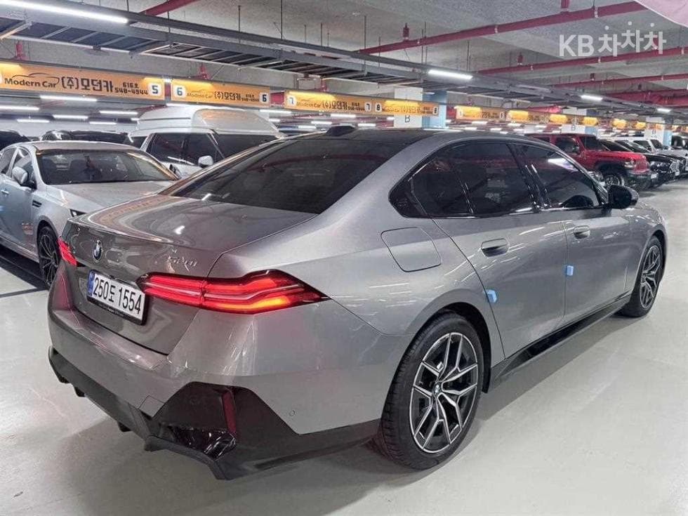 BMW New5 Series(G60)520i M Sport - 4