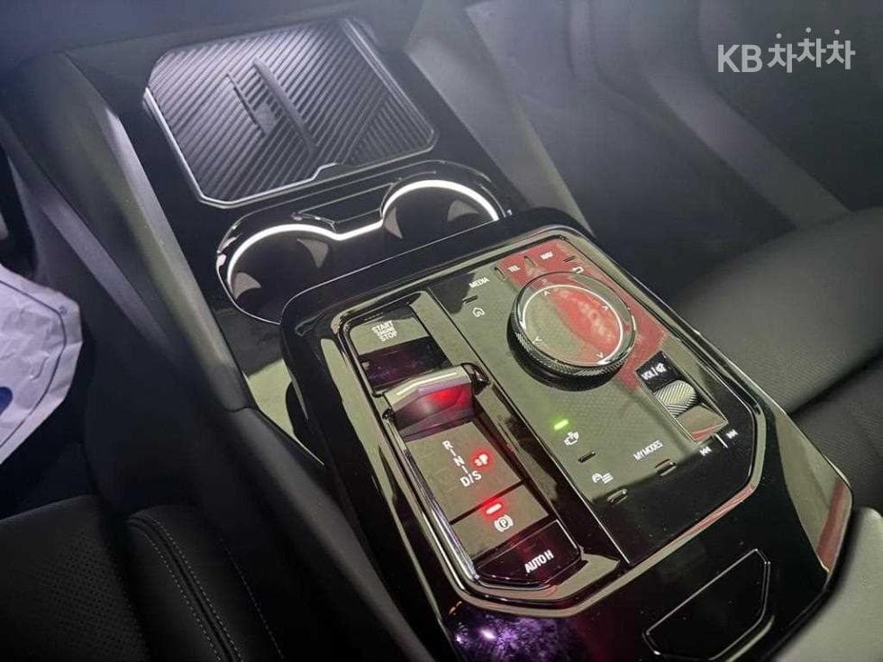 BMW New5 Series(G60)520i M Sport - 11