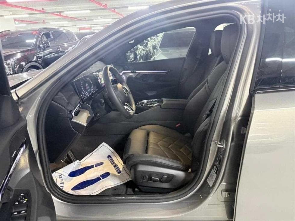 BMW New5 Series(G60)520i M Sport - 15